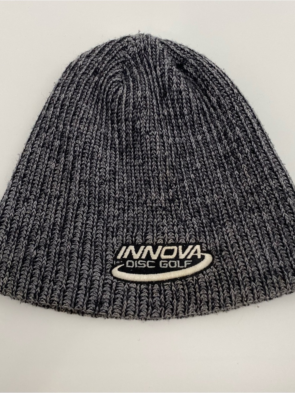 Men's Gray Ribbed Knit Beanie - Disc Golf Logo